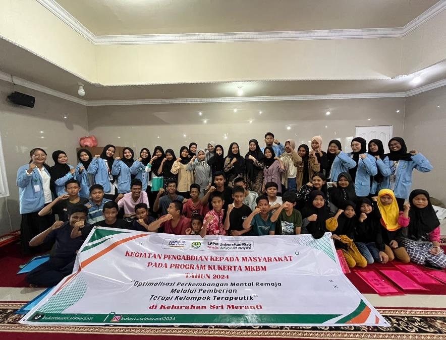 Mahasiswa MBKM Unri terapi kelompok terapeutik di Kelurahan Sri Meranti (foto/ist)